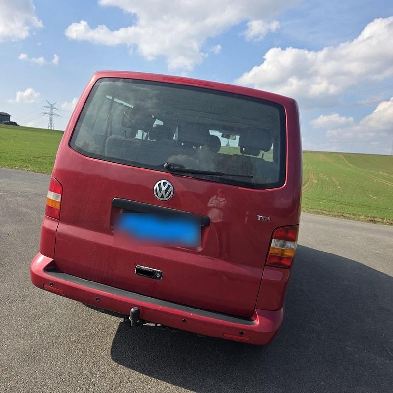 Używany VW Transporter 130 KM (95 kW) 2003 Czerwony Van