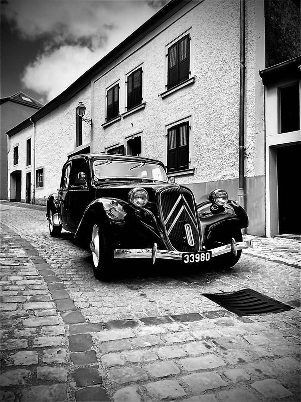 Schwarz Gebraucht 1950 Citroën Traction Avant Kombi | 26.500 € - Bild 1/4