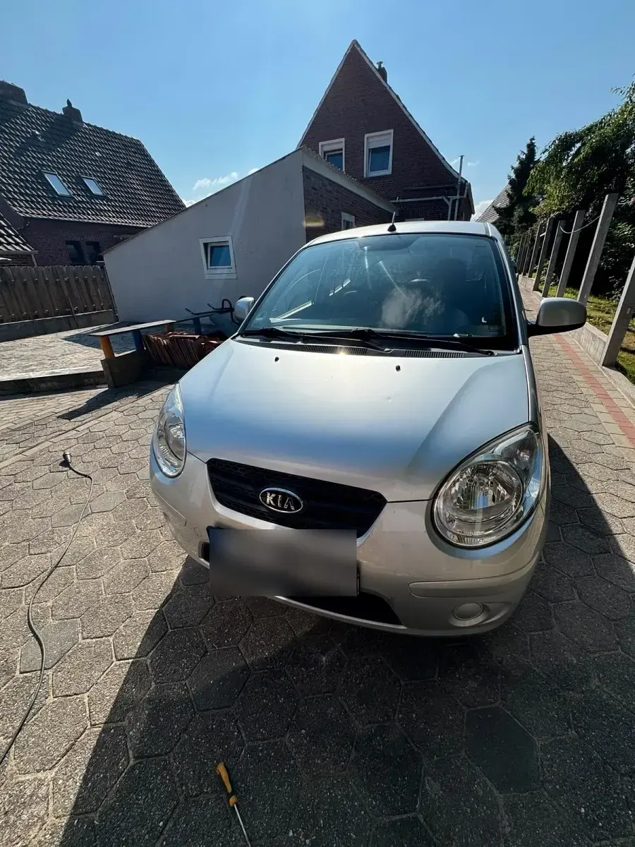 Gebraucht Kia Picanto 63 PS (46 kW) 2010 Silber Kleinwagen