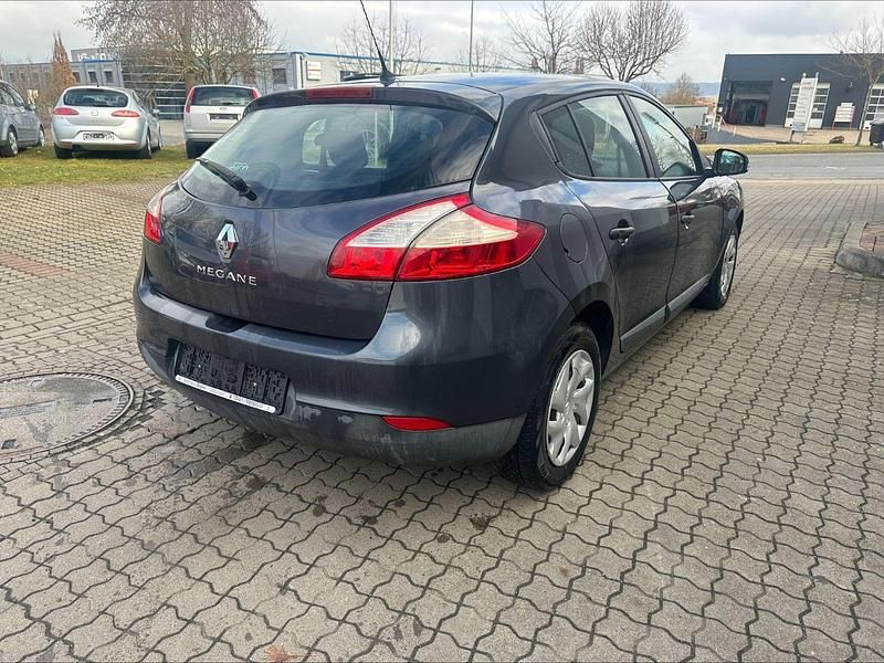 Gebraucht Renault Mégane III 101 PS (74 kW) 2012 Grau Kombi