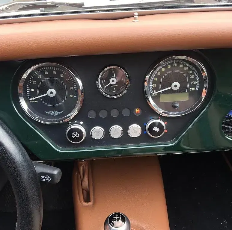 Gebraucht Morgan Plus 4 156 PS (114 kW) 2018 Grün Cabrio