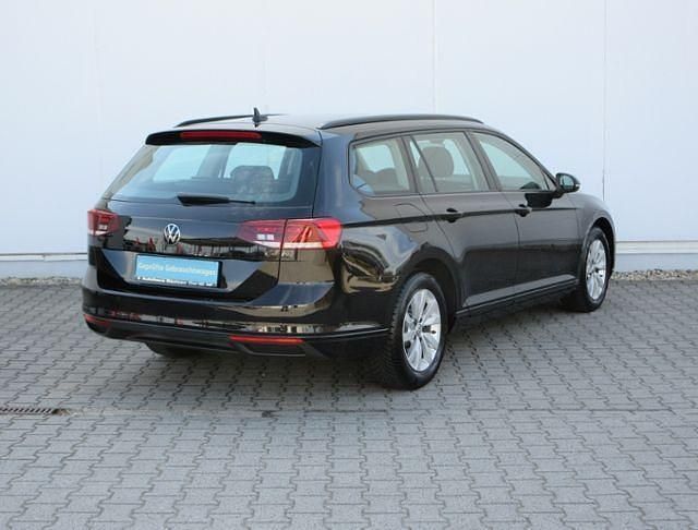 Gebraucht VW Passat Conceptline 150 PS (110 kW) 2022 Schwarz Kombi