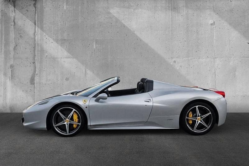 Gebraucht Ferrari 458 570 PS (419 kW) 2014 Silber Cabrio