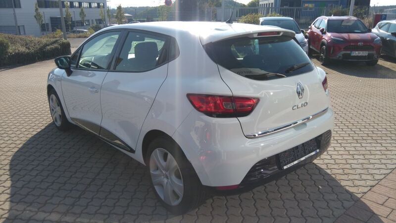 Gebraucht Renault Clio IV LIMITED 73 PS (53 kW) 2016 Weiß Kleinwagen