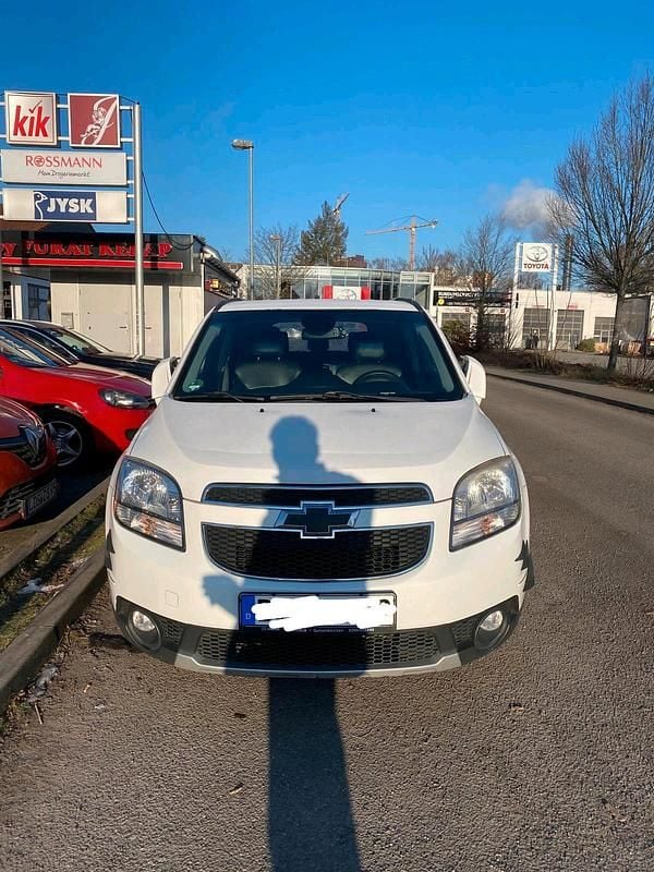 Gebraucht Chevrolet Orlando 164 PS (120 kW) 2012 Weiß Van / Kleinbus