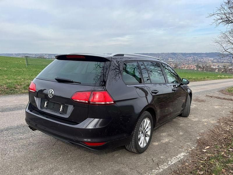 Gebraucht VW Golf VII LOUNGE 150 PS (110 kW) 2015 Violet Kombi