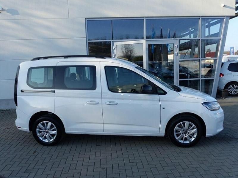 Gebraucht VW Caddy Life 102 PS (75 kW) 2024 Weiß Van / Kleinbus