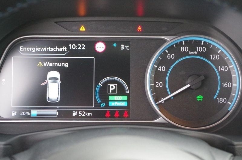 Gebraucht Nissan Leaf Acenta 110 kW (150 PS) 2018 Weiß Kleinwagen