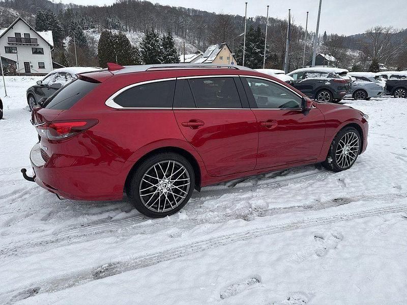 Gebraucht Mazda 6 Signature 194 PS (142 kW) 2018 Rot Limousine