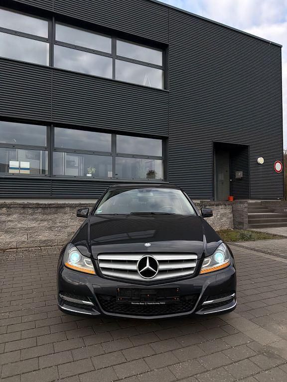 Gebraucht Mercedes C220 170 PS (125 kW) 2012 Schwarz Limousine