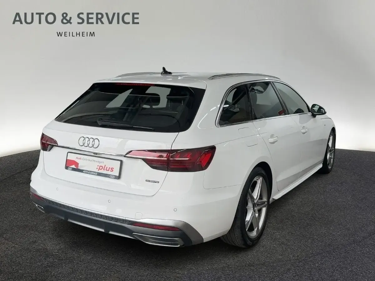 Gebraucht Audi A4 S-Line 286 PS (210 kW) 2023 Ibisweiß Kombi