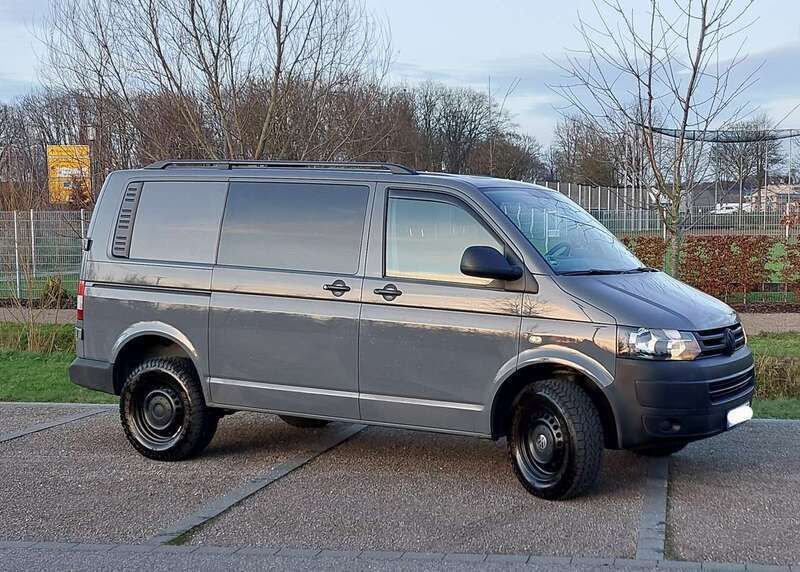 Grau Gebraucht 2014 VW T5 Van | 26.500 € - Bild 1/4