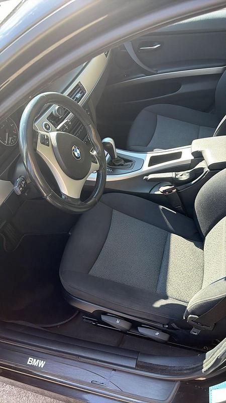 Gebraucht BMW 318 130 PS (95 kW) 2006 Schwarz Limousine