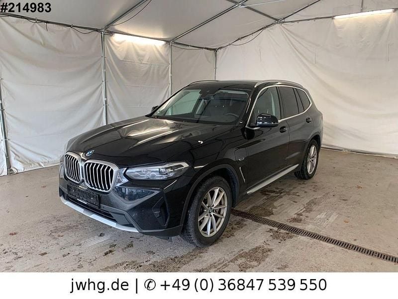 Schwarz ii/bonnet fluid black Gebraucht 2022 BMW X3 Sport Line SUV | 31.450 € (Superpreis) - Bild 1/4