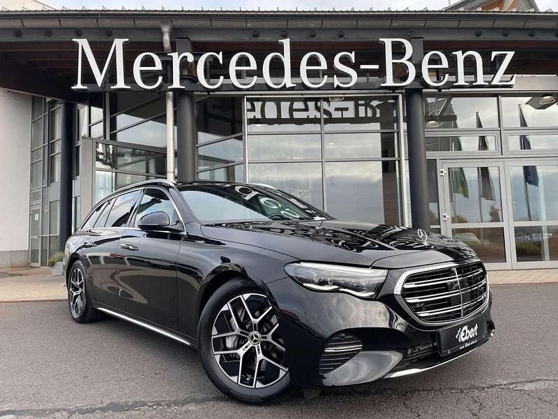 Obsidianschwarz Gebraucht 2024 Mercedes E220 Exclusive Kombi | 52.890 € (Etwas zu teuer) - Bild 1/4