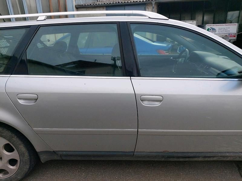 Usado Audi A6 165 HP (121 kW) 1999 Prateado Carrinha