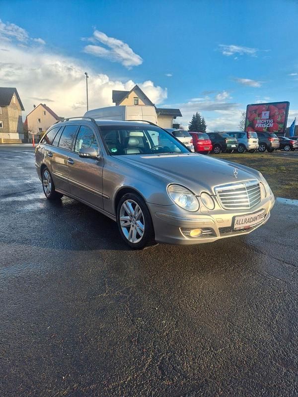 Gebraucht Mercedes E280 190 PS (139 kW) 2007 Silber Kombi