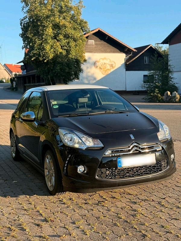 Schwarz Gebraucht 2010 Citroën DS3 Coupé | 4.900 € (Etwas zu teuer) - Bild 1/4