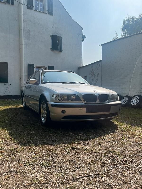 Gebraucht 2002 BMW 318 Kombi | 2.799 € (Fairer Preis) - Bild 1/4