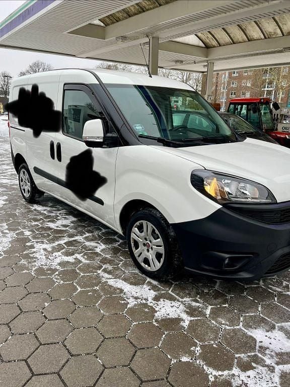 Gebraucht Fiat Doblò 101 PS (74 kW) 2023 Weiß Van / Kleinbus