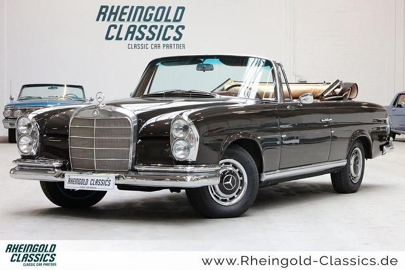 Gebraucht Mercedes 220 120 PS (88 kW) 1965 Braun Cabrio