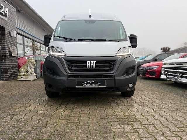 Gebraucht Fiat Ducato 140 PS (102 kW) 2023 Weiß (metallic) Van