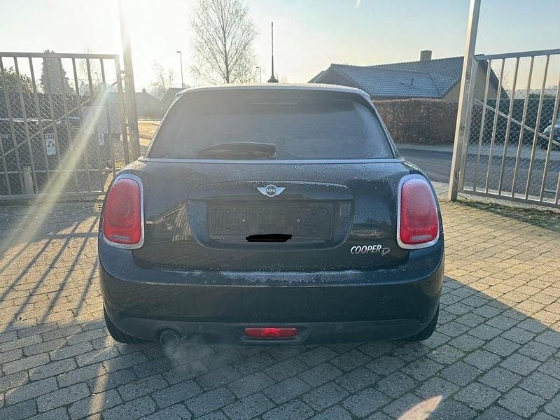 Gebraucht Mini Cooper D 116 PS (85 kW) 2017 Schwarz Kleinwagen