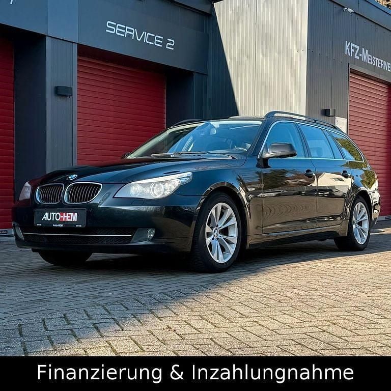 Schwarz Gebraucht 2009 BMW 525 Exclusive Kombi | 4.400 € (Fairer Preis) - Bild 1/4