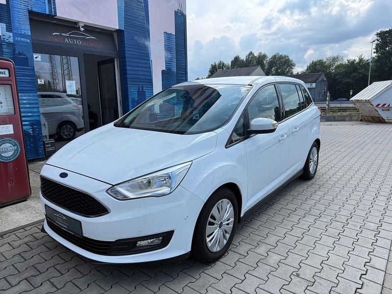 Weiß Gebraucht 2018 Ford Grand C-Max Van / Kleinbus | 12.899 € (Fairer Preis) - Bild 1/4
