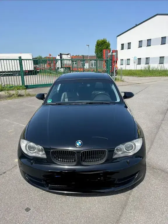 Gebraucht BMW 125 Performance 218 PS (160 kW) 2008 Schwarz Kleinwagen