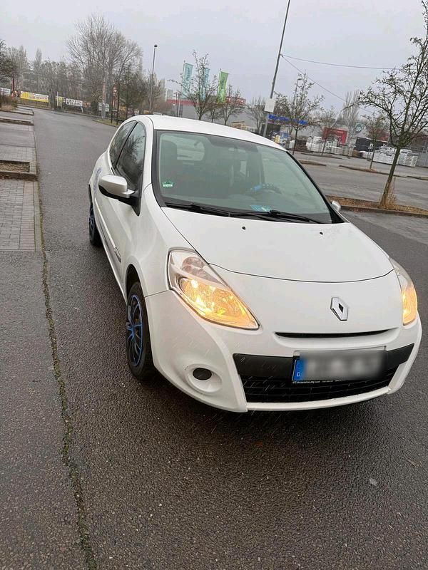 Gebraucht Renault Clio IV Collection 75 PS (55 kW) 2014 Weiß Kleinwagen