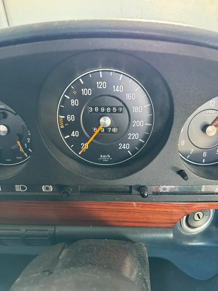Gebraucht Mercedes 280 160 PS (117 kW) 1975 Blau Limousine