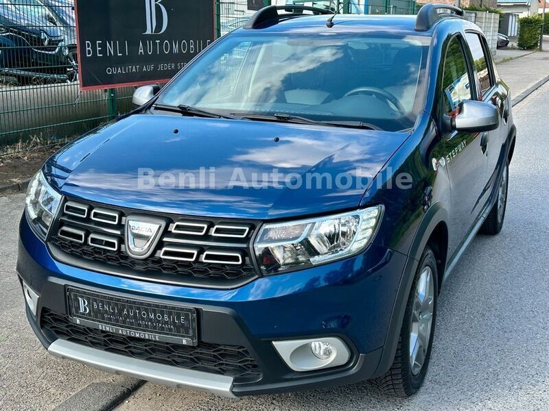 Blau Gebraucht 2018 Dacia Sandero Prestige Kleinwagen | 7.990 € (Fairer Preis) - Bild 1/4