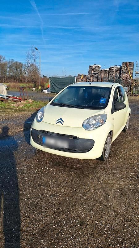 Weiß Gebraucht 2008 Citroën C1 Kleinwagen | 1.250 € (Fairer Preis) - Bild 1/4