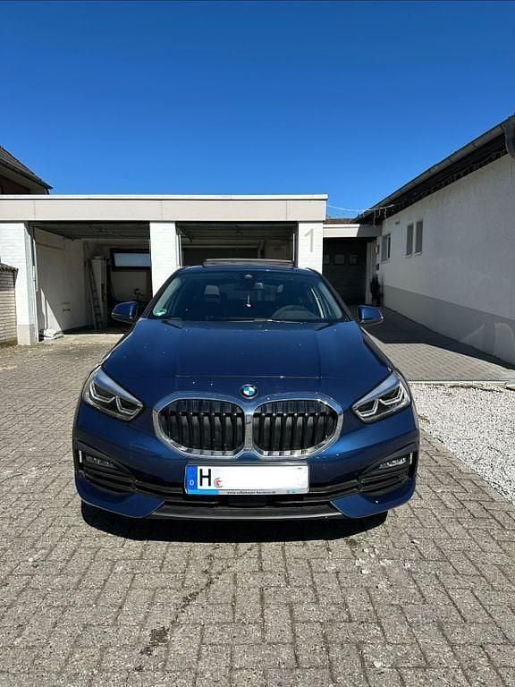 Gebraucht BMW 118 Advantage 136 PS (100 kW) 2021 Blau Kleinwagen