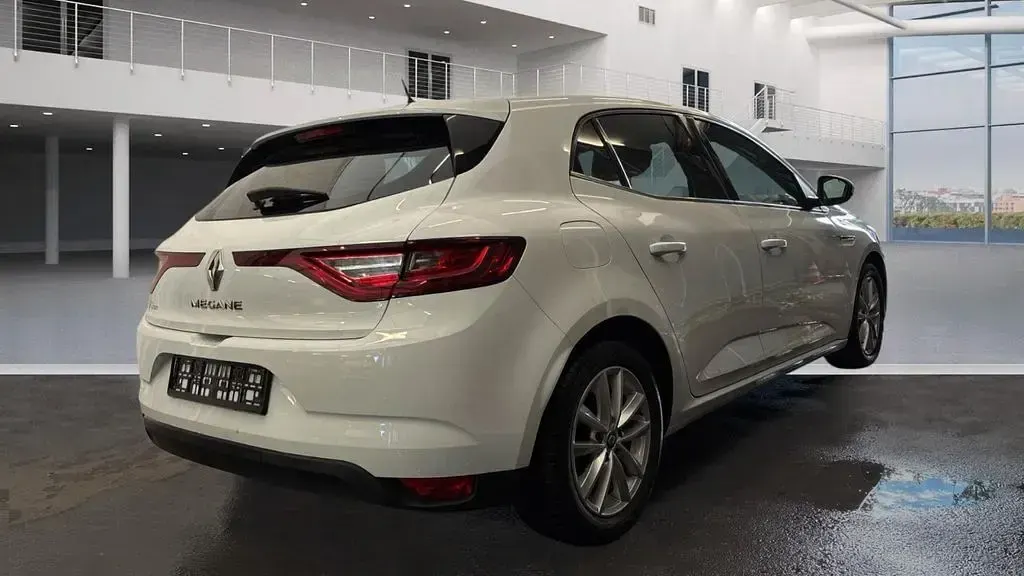 Gebraucht Renault Mégane III Experience 101 PS (74 kW) 2016 Weiß Limousine
