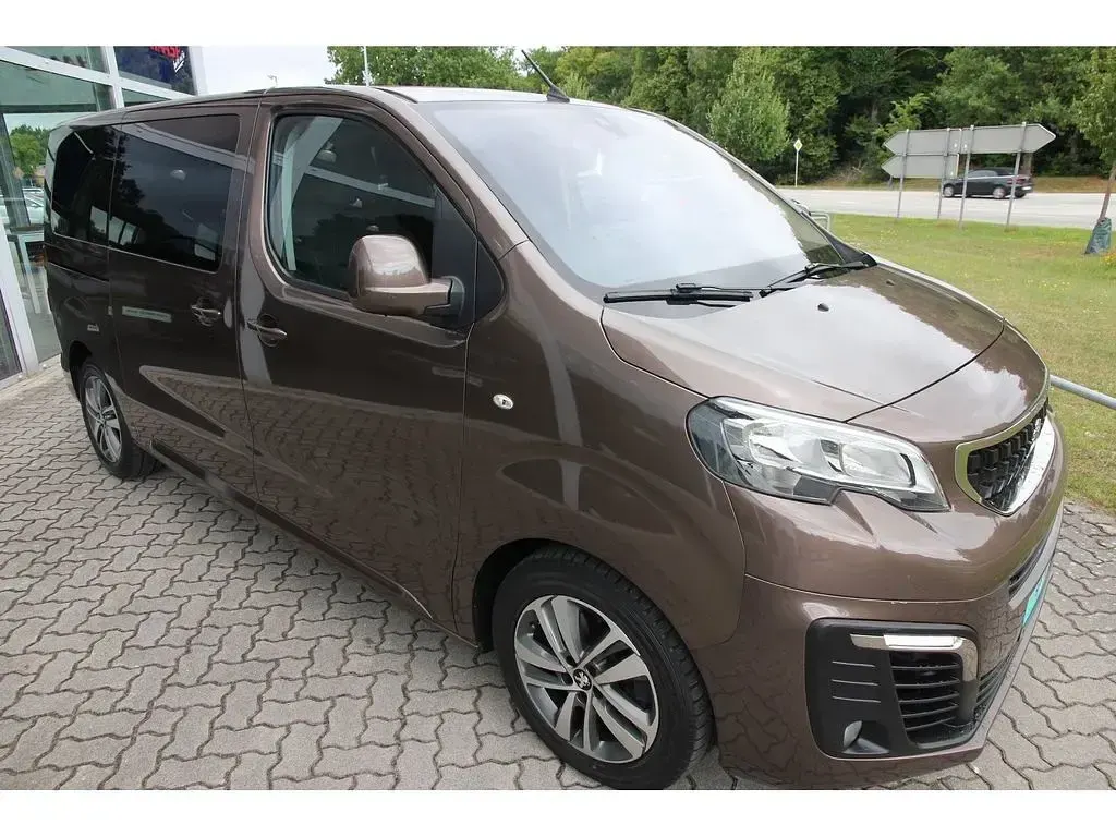 Gebraucht Peugeot Traveller Active 177 PS (130 kW) 2016 Rich oak braun Van / Kleinbus