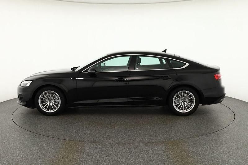 Gebraucht Audi A5 Sportback 163 PS (119 kW) 2022 Mythosschwarz metallic Kleinwagen