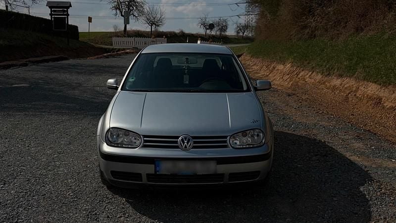 Gebraucht VW Golf IV 75 PS (55 kW) 2002 Silber Kleinwagen