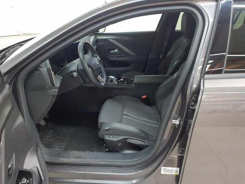 Gebraucht Opel Astra 131 PS (96 kW) 2024 Vulkan grau metallic Kombi