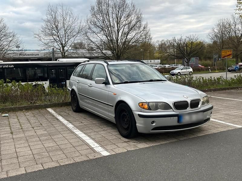 Gebraucht BMW 320 150 PS (110 kW) 2005 Silber Kombi