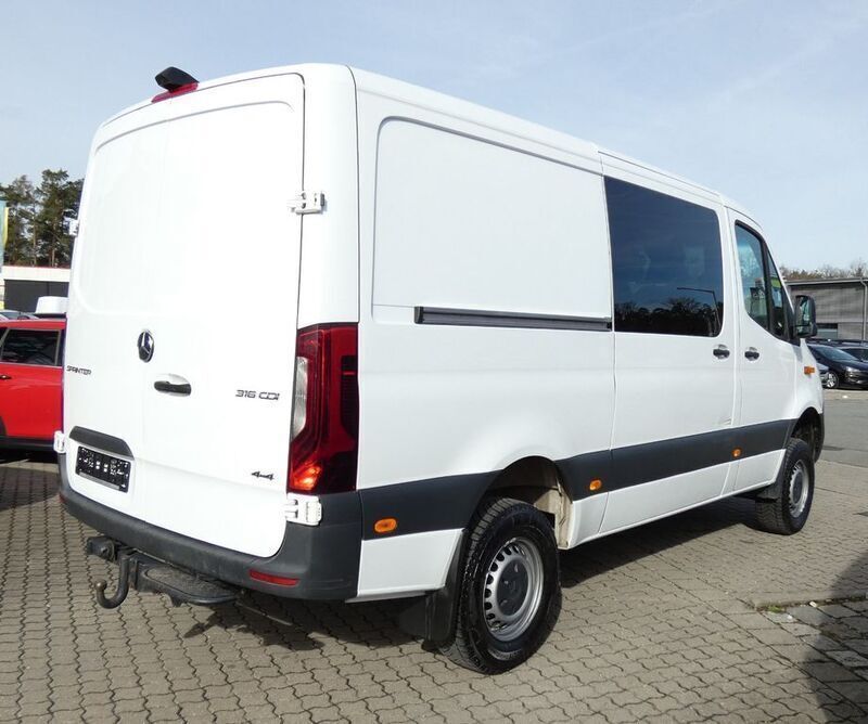 Second-hand Mercedes Sprinter 163 CP (119 kW) 2020 Alb Van