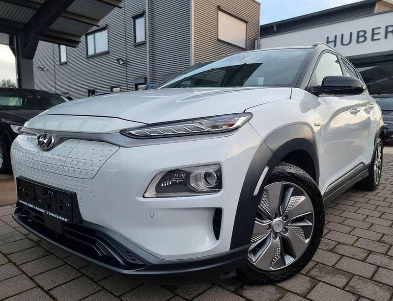 Gebraucht Hyundai Kona Premium 150 kW (204 PS) 2021 Weiß SUV