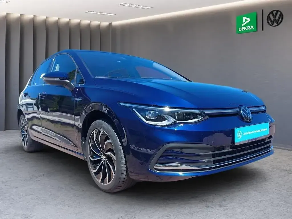 Gebraucht VW Golf VIII Style 150 PS (110 kW) 2023 Blau Limousine