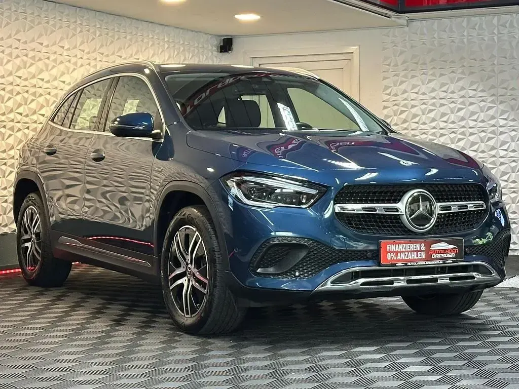 Gebraucht Mercedes GLA250 218 PS (160 kW) 2021 Blau SUV