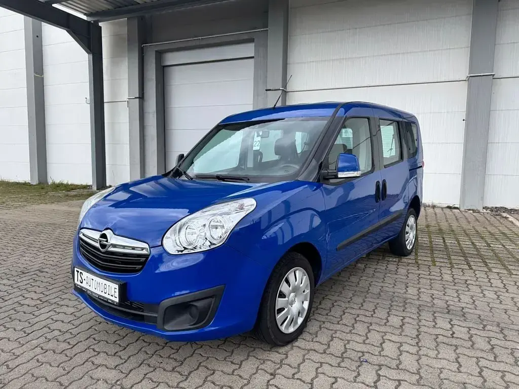 Gebraucht Opel Combo Edition 105 PS (77 kW) 2013 Blau Van / Kleinbus