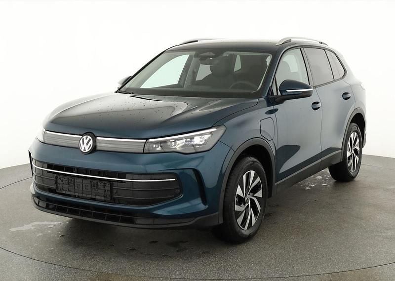 Nightshade blue metallic Neu 2025 VW Tiguan Life SUV | 45.495 € (Guter Preis) - Bild 1/4