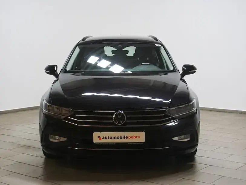 Gebraucht VW Passat Business 150 PS (110 kW) 2022 Deep black Kombi