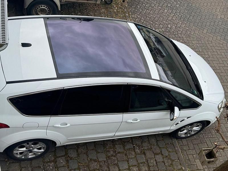 Gebraucht Ford S-MAX S 140 PS (102 kW) 2013 Weiß Van / Kleinbus