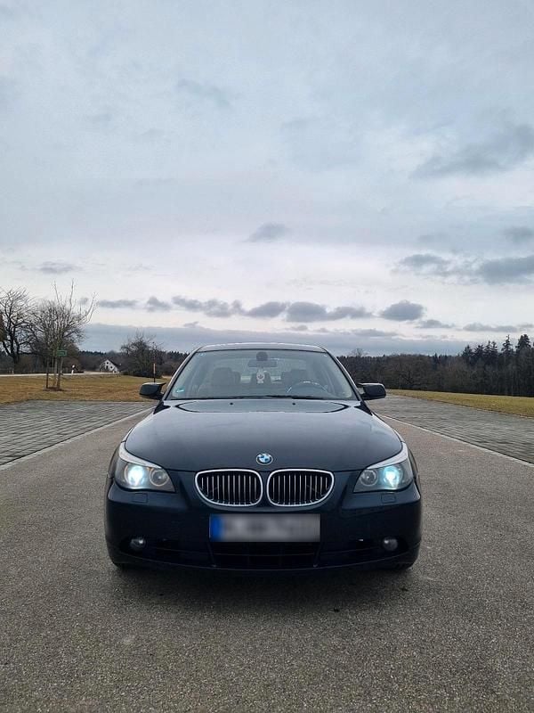 Gebraucht BMW 530 258 PS (189 kW) 2006 Blau Limousine